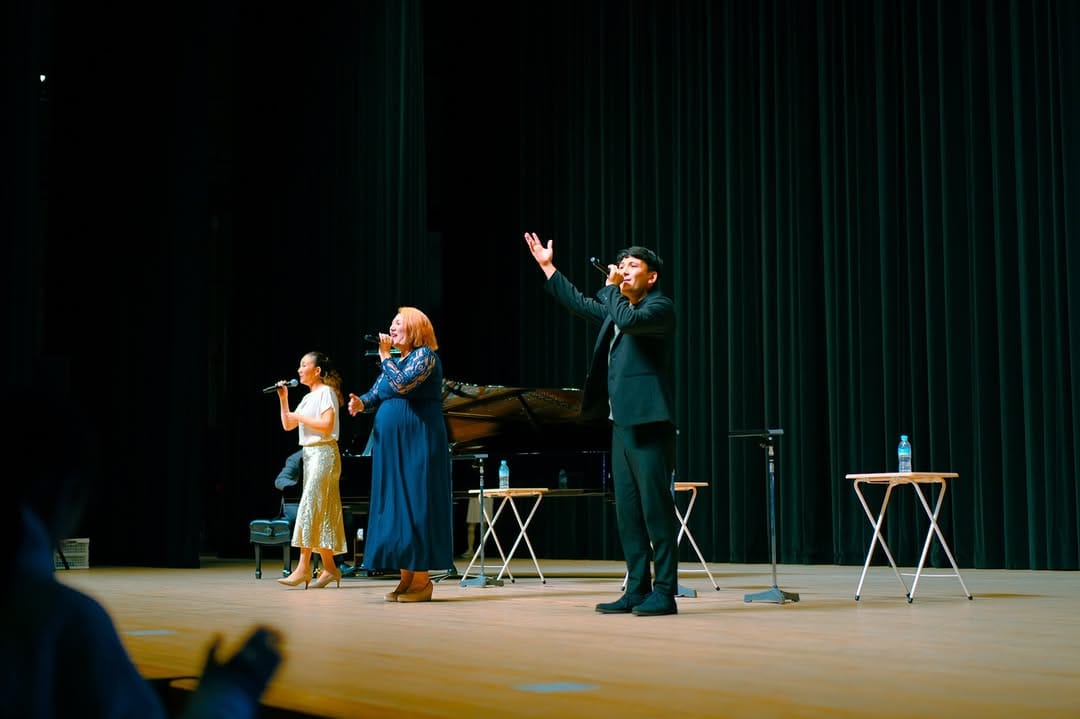 Post 10 by Ruah Worship | ルア•ワーシップ on Instagram (carousel)