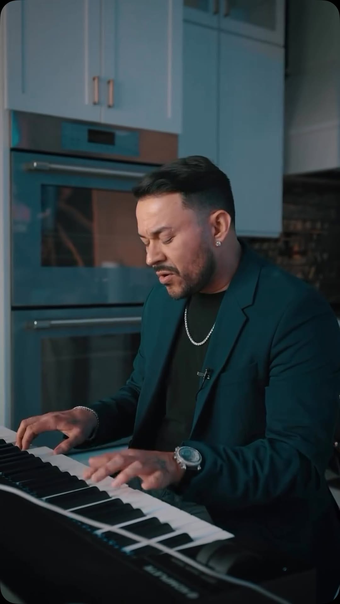 Post 5 by Frankie J on Instagram (video)