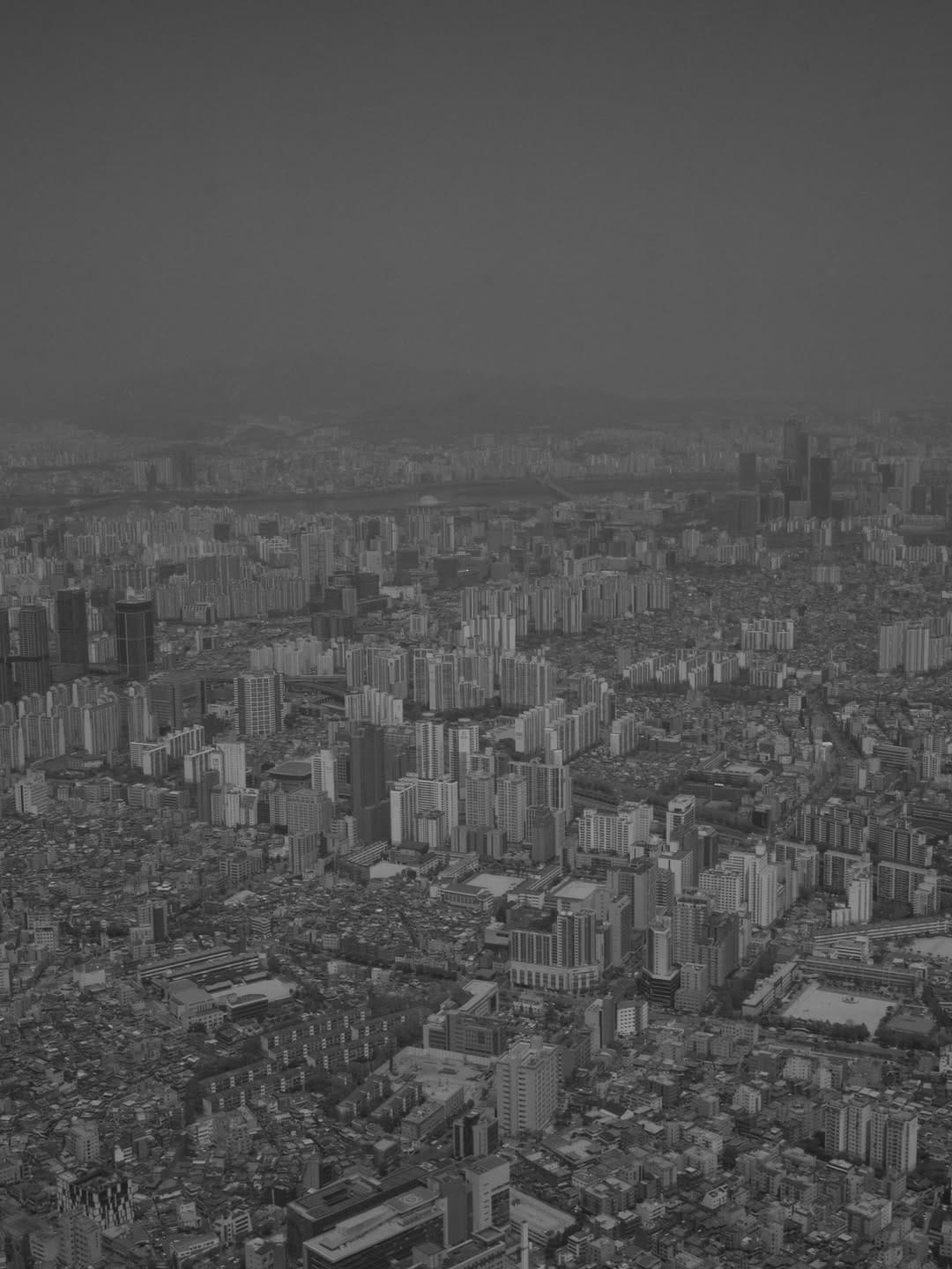 Post 2 by Marihiko Hara / 原 摩利彦 on Instagram (carousel)