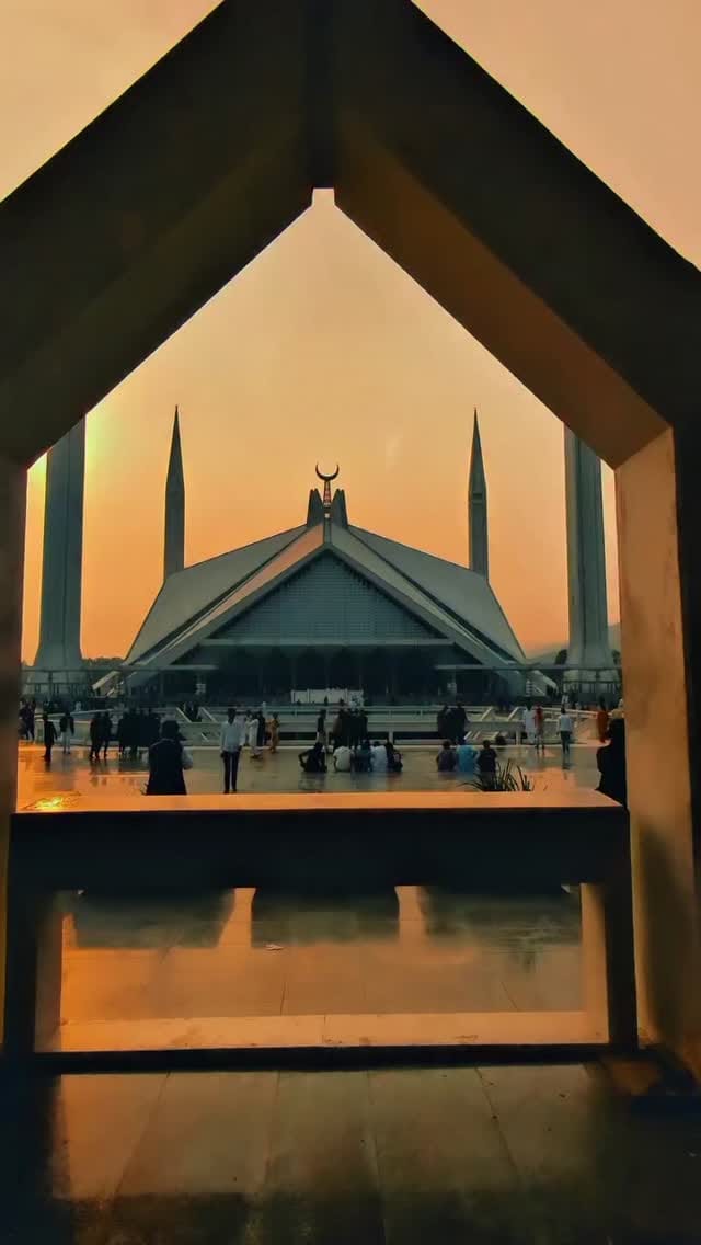 Post 5 by Malik Tayyab Official on Instagram (video)