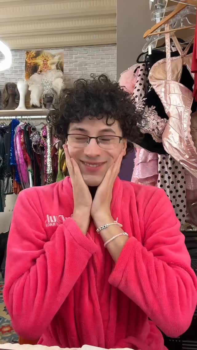 Post 7 by Jewels Sparkles🎀✨ on Instagram (video)