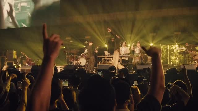 Post 8 by STUTS on Instagram (video)