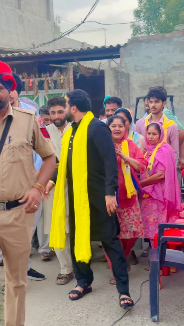 Post 6 by Harsimran King on Instagram (video)