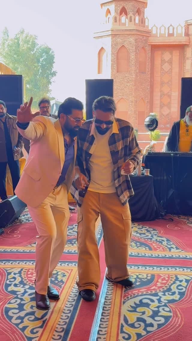 Post 8 by Harsimran King on Instagram (video)