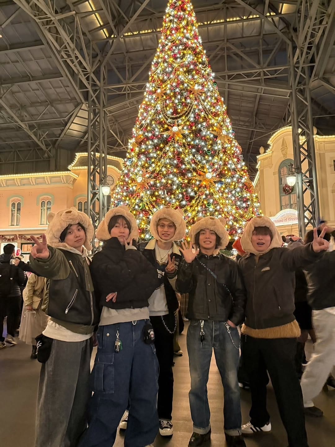 Post 9 by RYOTA on Instagram (carousel)