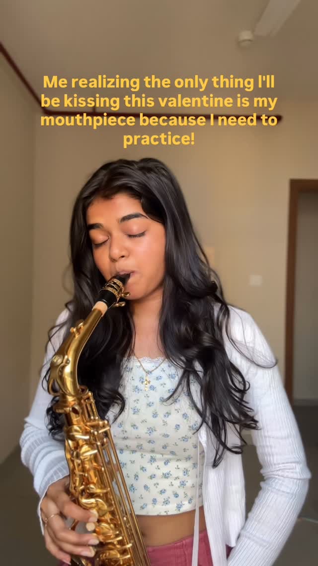 Post 9 by Clarissa Lobo on Instagram (video)