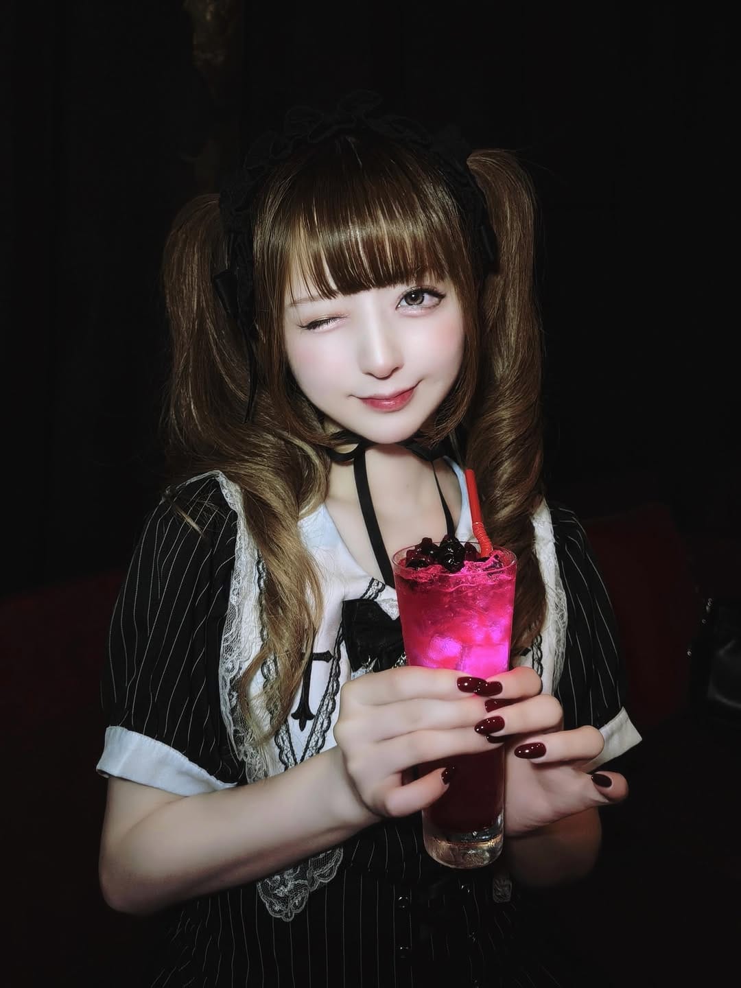 Post 3 by しずりん@東京メルヘン倶楽部 on Instagram (carousel)