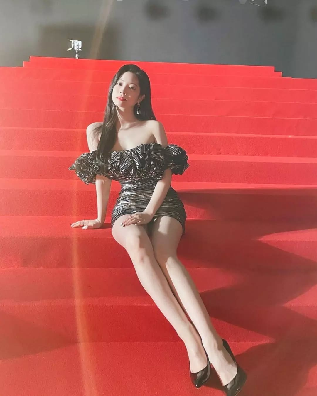 Post 1 by 𝐓𝐖𝐈𝐂𝐄 [ 다현 ]  💕 on Instagram (carousel)