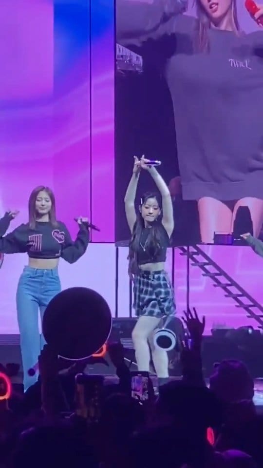 Post 7 by 𝐓𝐖𝐈𝐂𝐄 [ 다현 ]  💕 on Instagram (video)