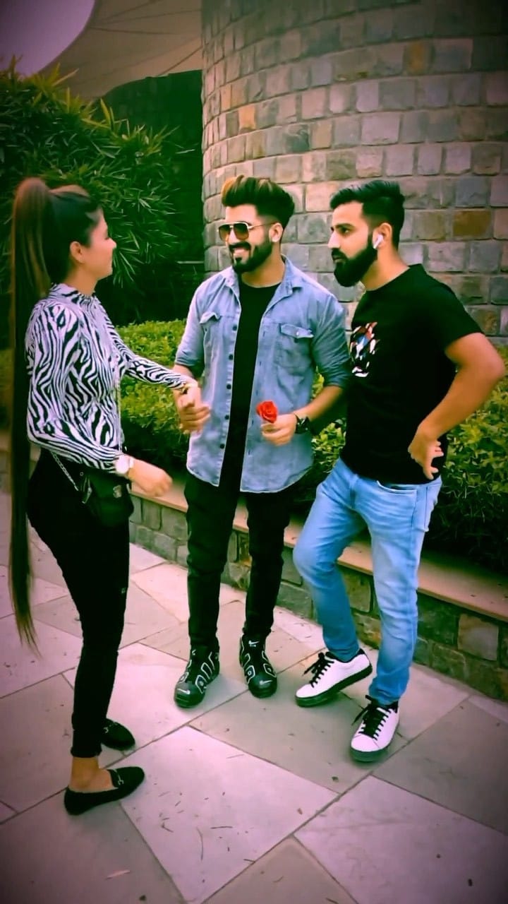 Post 6 by Ankur Dua on Instagram (video)