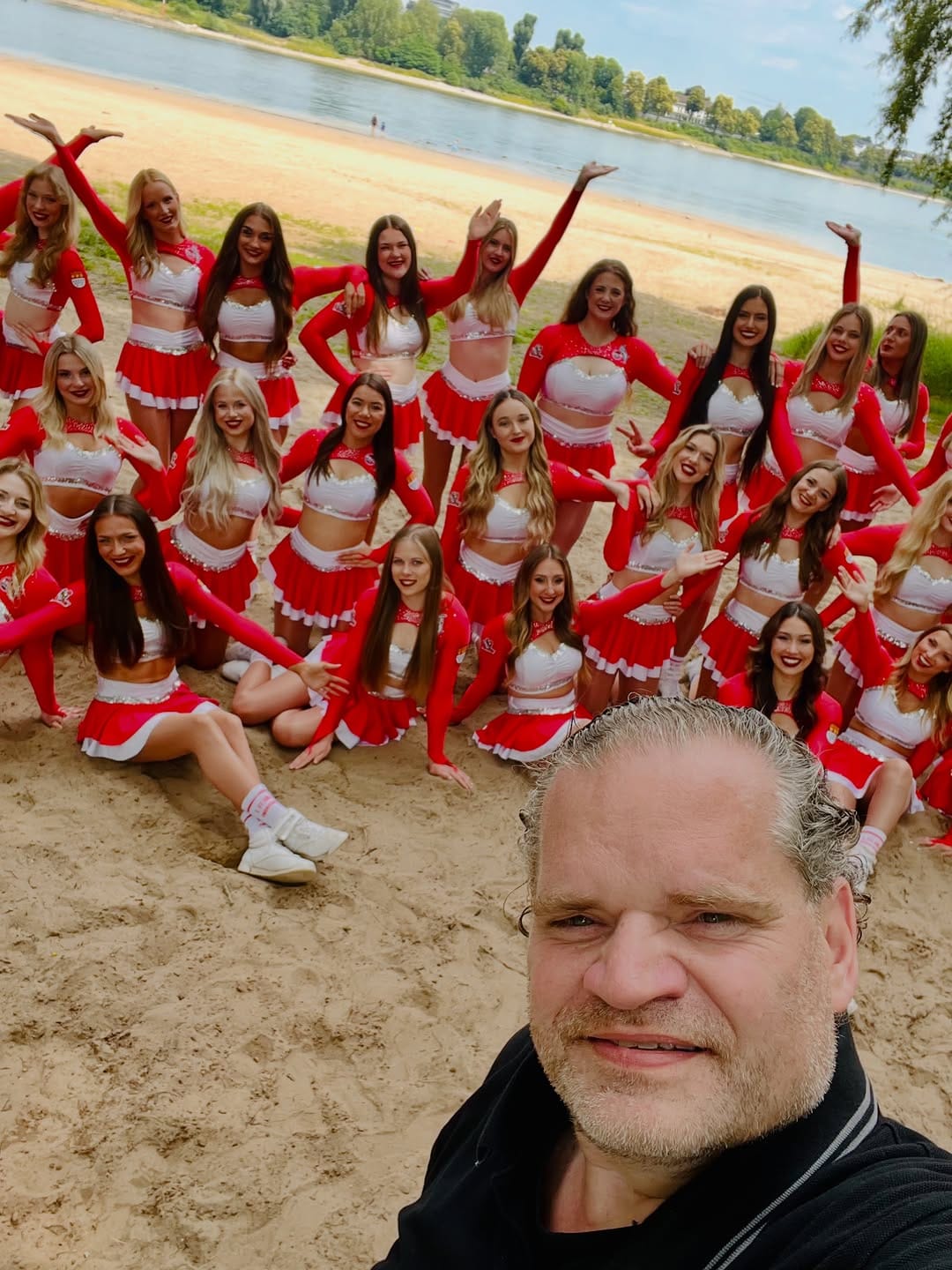 Post 4 by Cheerleader des 1.FC Köln e.V. on Instagram (image)