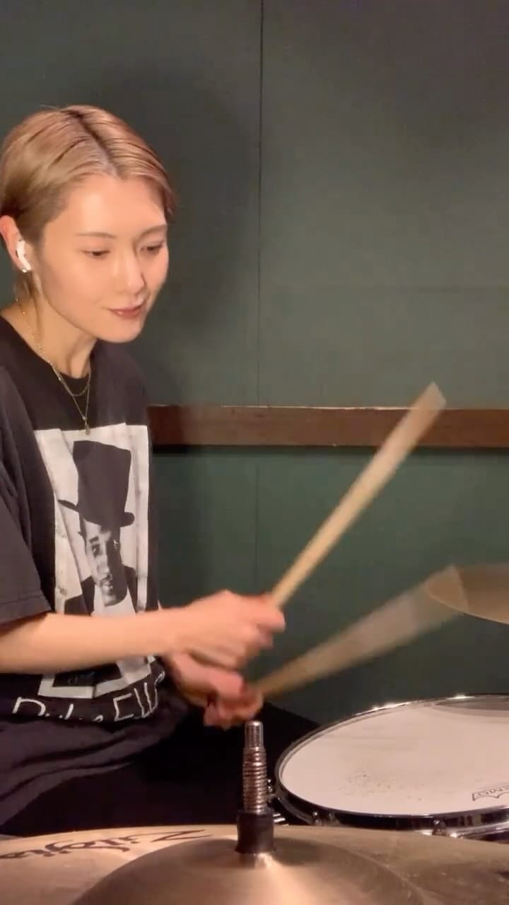 Post 4 by Minako on Instagram (video)