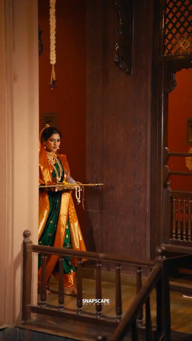 Post 4 by priti_makeup_studio_beed on Instagram (video)