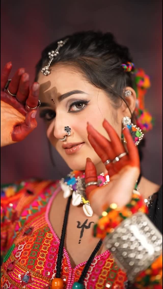 Post 5 by priti_makeup_studio_beed on Instagram (video)