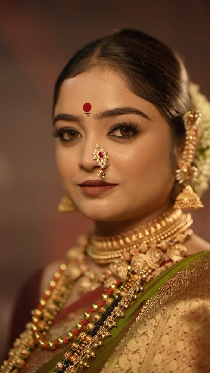 Post 8 by priti_makeup_studio_beed on Instagram (video)