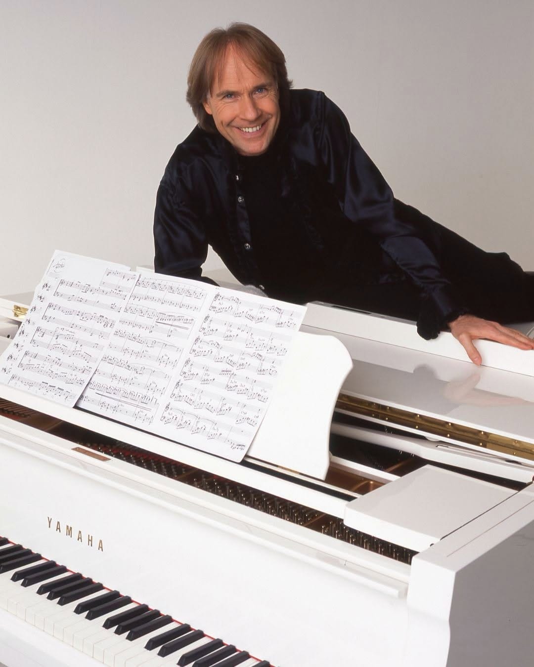 Post 2 by Richard Clayderman on Instagram (carousel)
