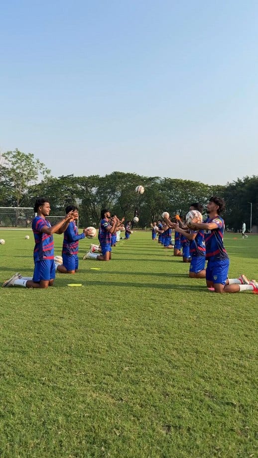 Post 5 by Vivek s on Instagram (video)