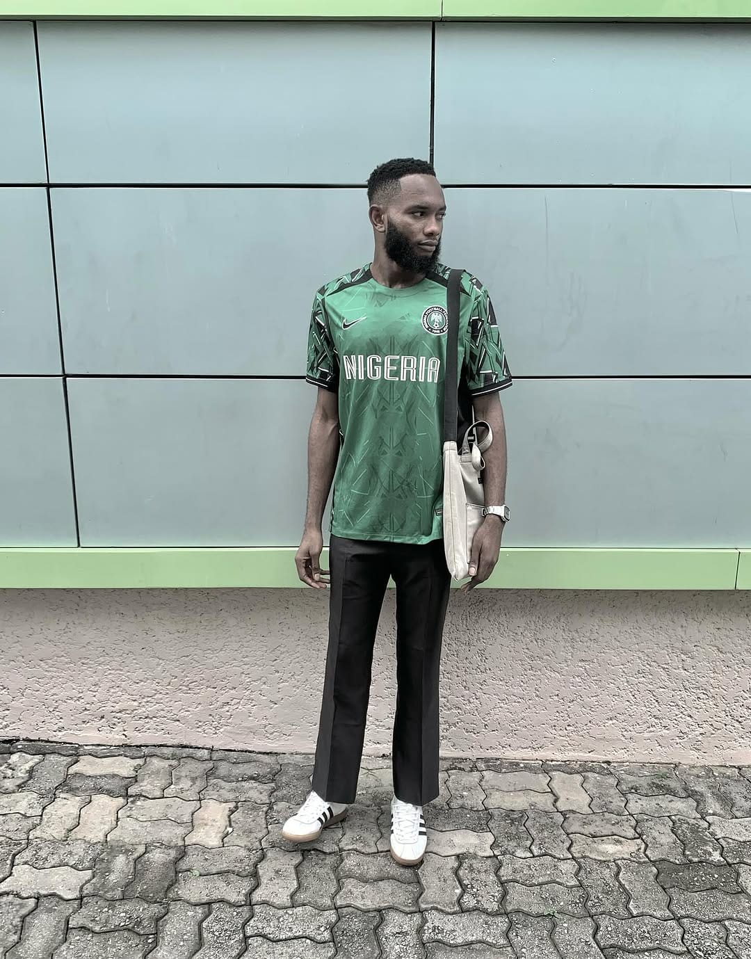 Post 8 by DAVID OTOBO on Instagram (carousel)