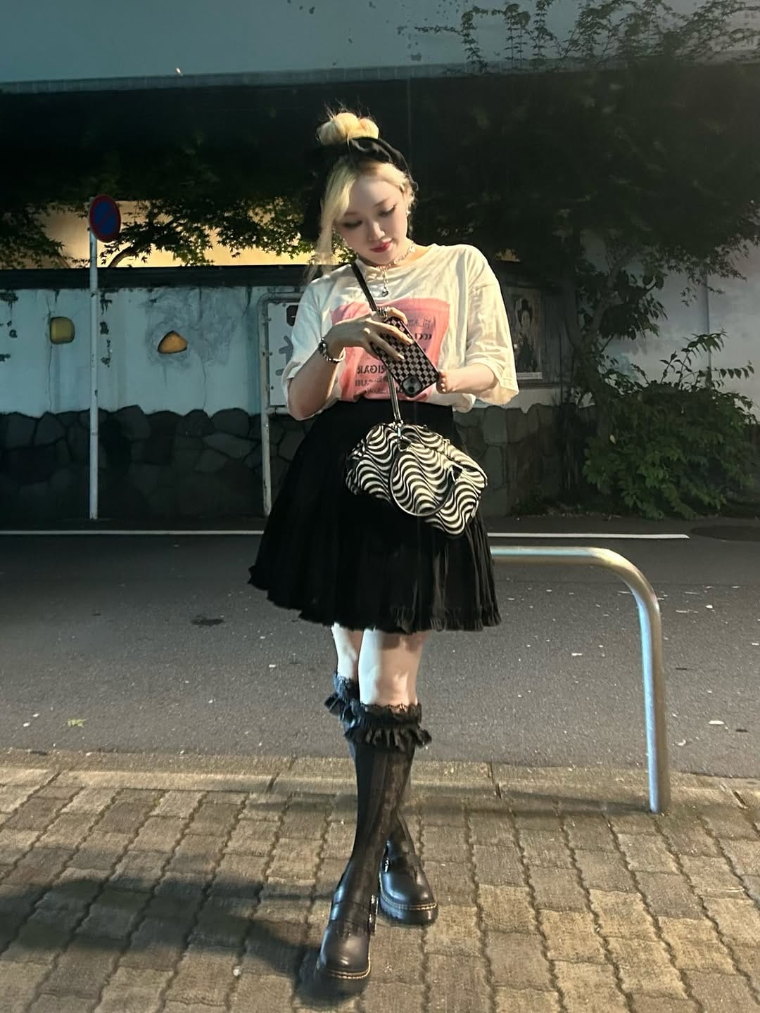 Post 5 by 🩷Lisa13🩷義手ギタリスト/one handed guitar player on Instagram (carousel)