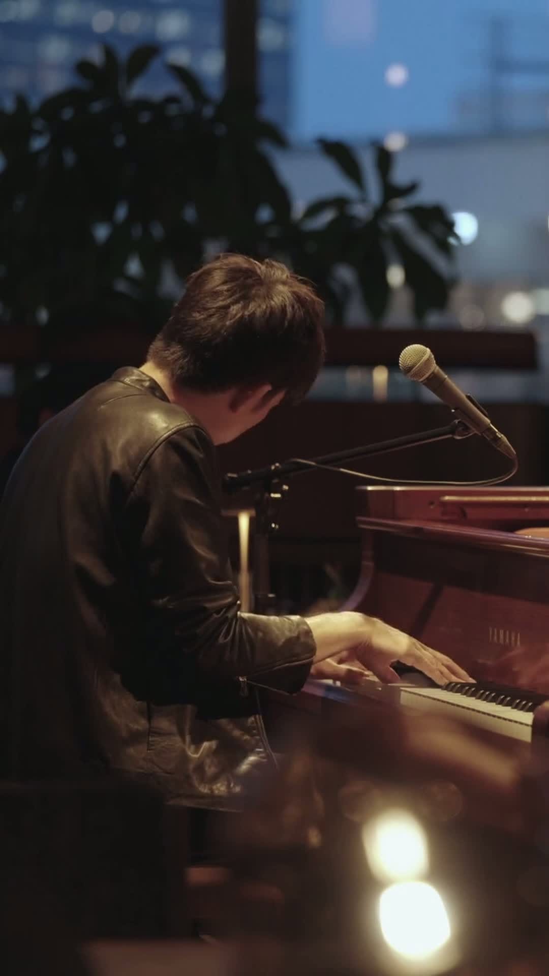 Post 4 by Takahiro Izumikawa on Instagram (video)