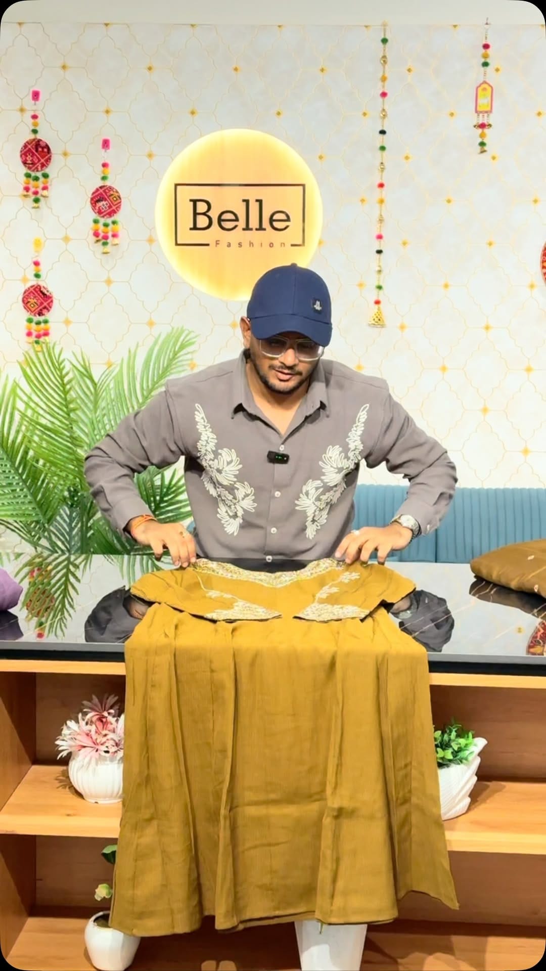 Post 7 by BELLE FASHION ™️ on Instagram (video)