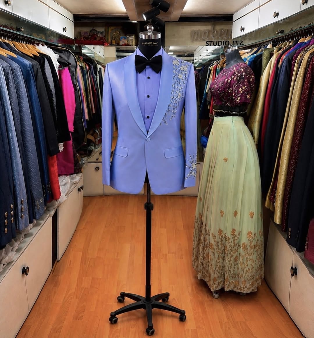 Post 10 by ANISH RAY THE DESIGNER LABEL on Instagram (carousel)