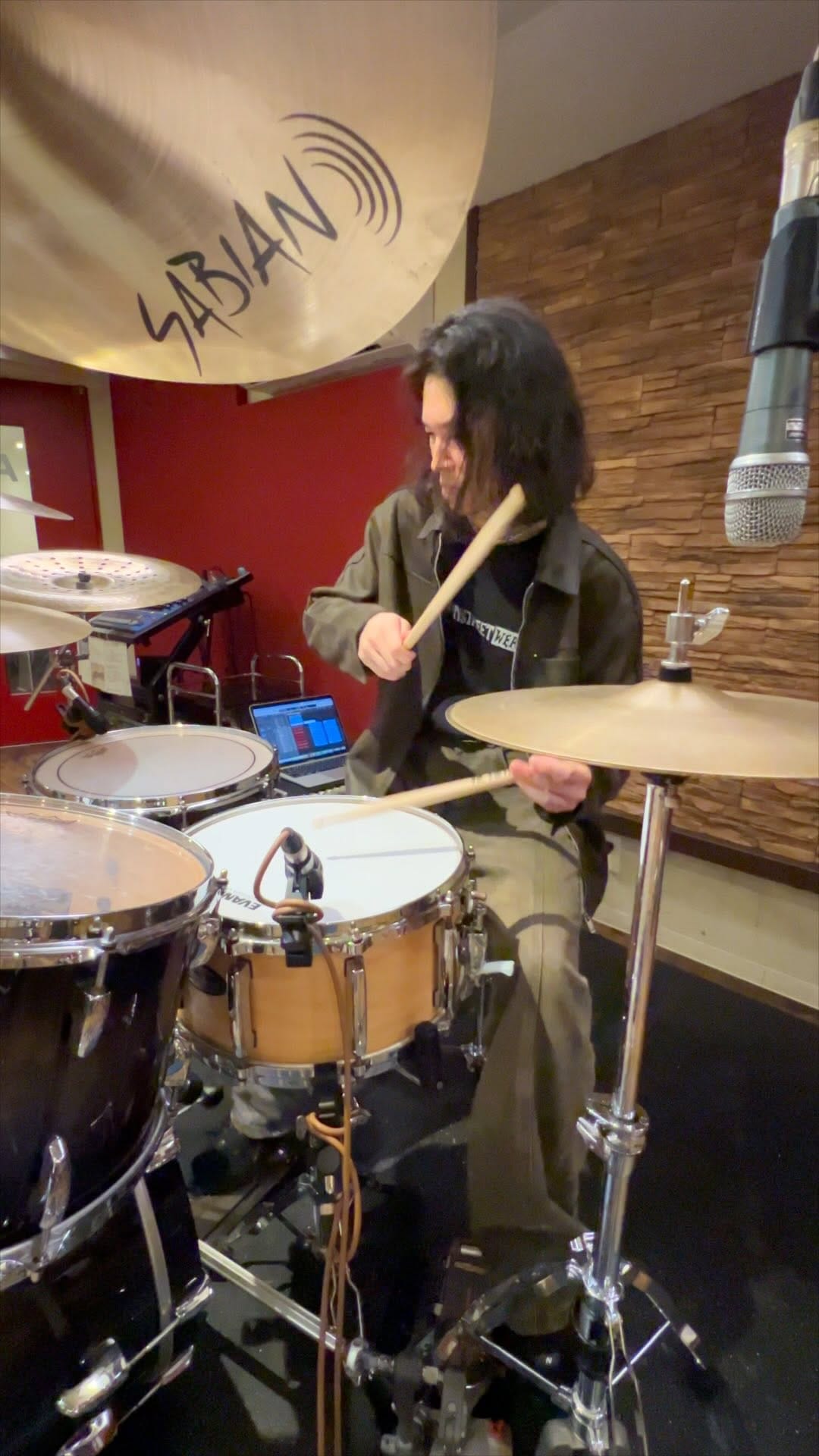 Post 4 by Shion Nakagawa on Instagram (video)
