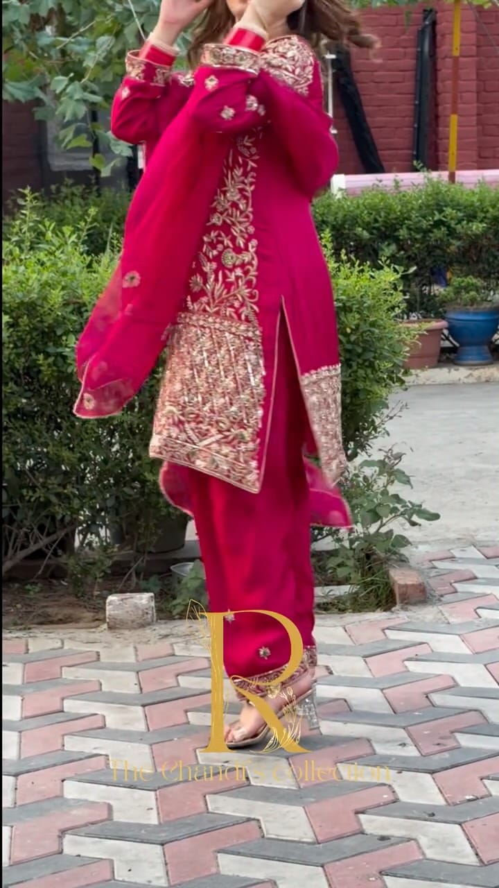 Post 3 by Chandi’s / ਚੰਦੀ collection on Instagram (video)