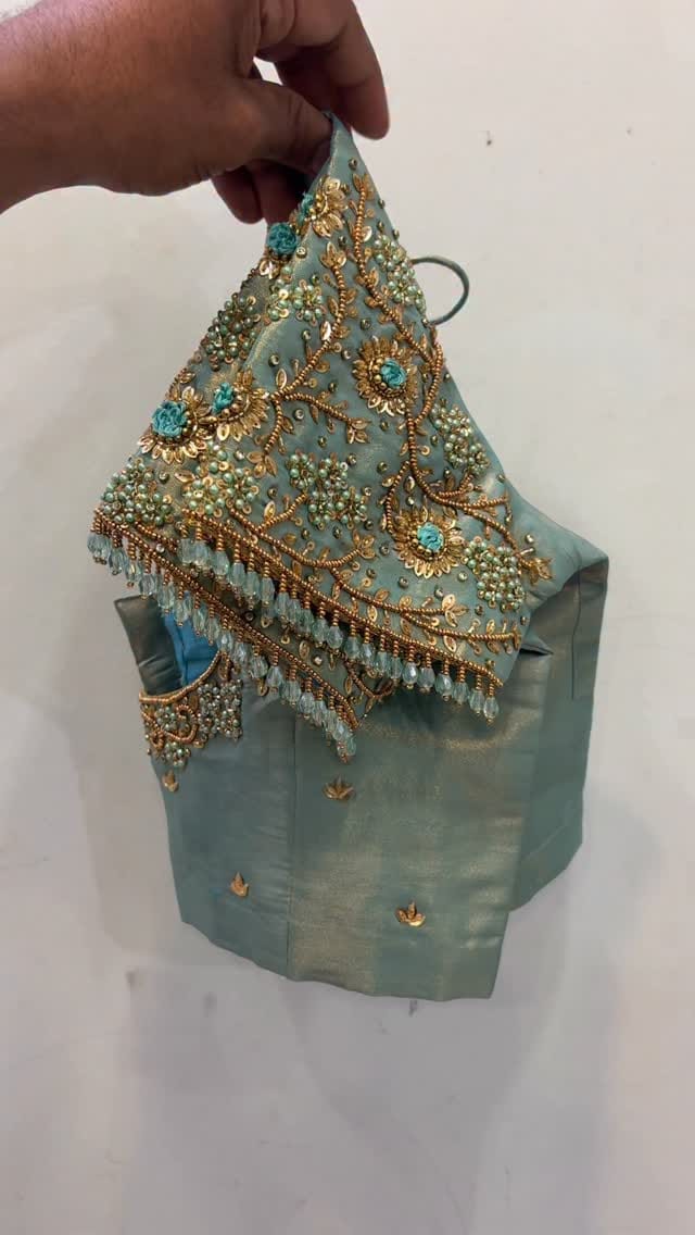 Post 9 by Hema Abi designer on Instagram (video)