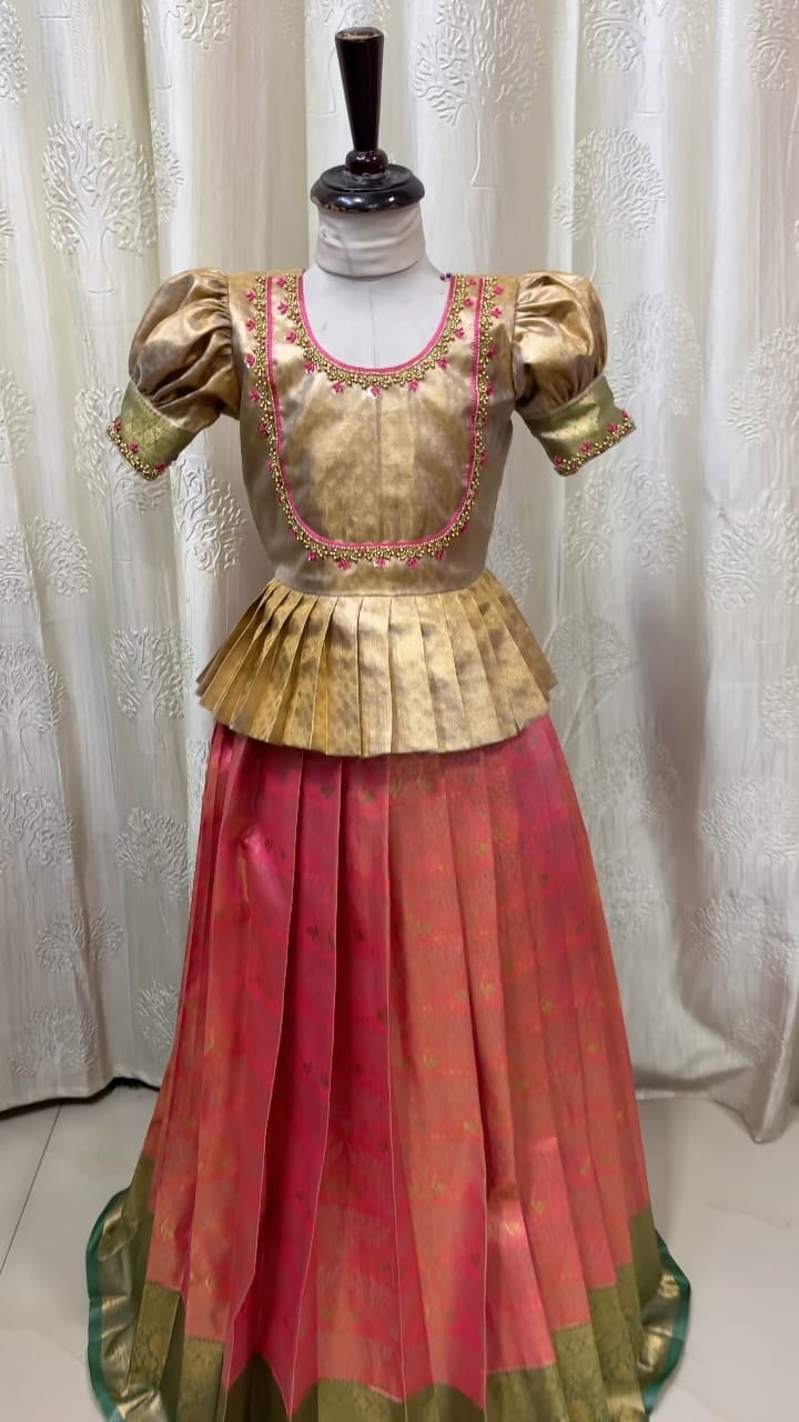 Post 6 by Hema Abi designer on Instagram (video)