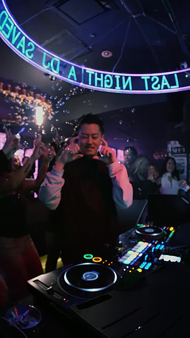 Post 10 by 𝐃𝐉 𝐁≒𝐁𝐀𝐋𝐋 on Instagram (video)