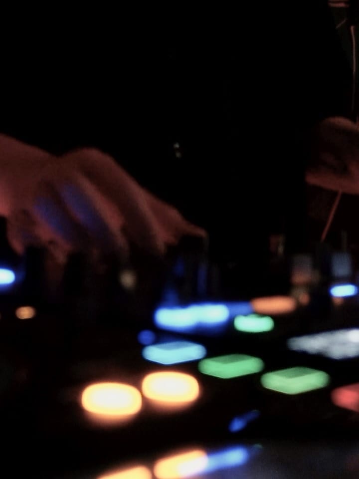 Post 5 by 𝐃𝐉 𝐁≒𝐁𝐀𝐋𝐋 on Instagram (carousel)