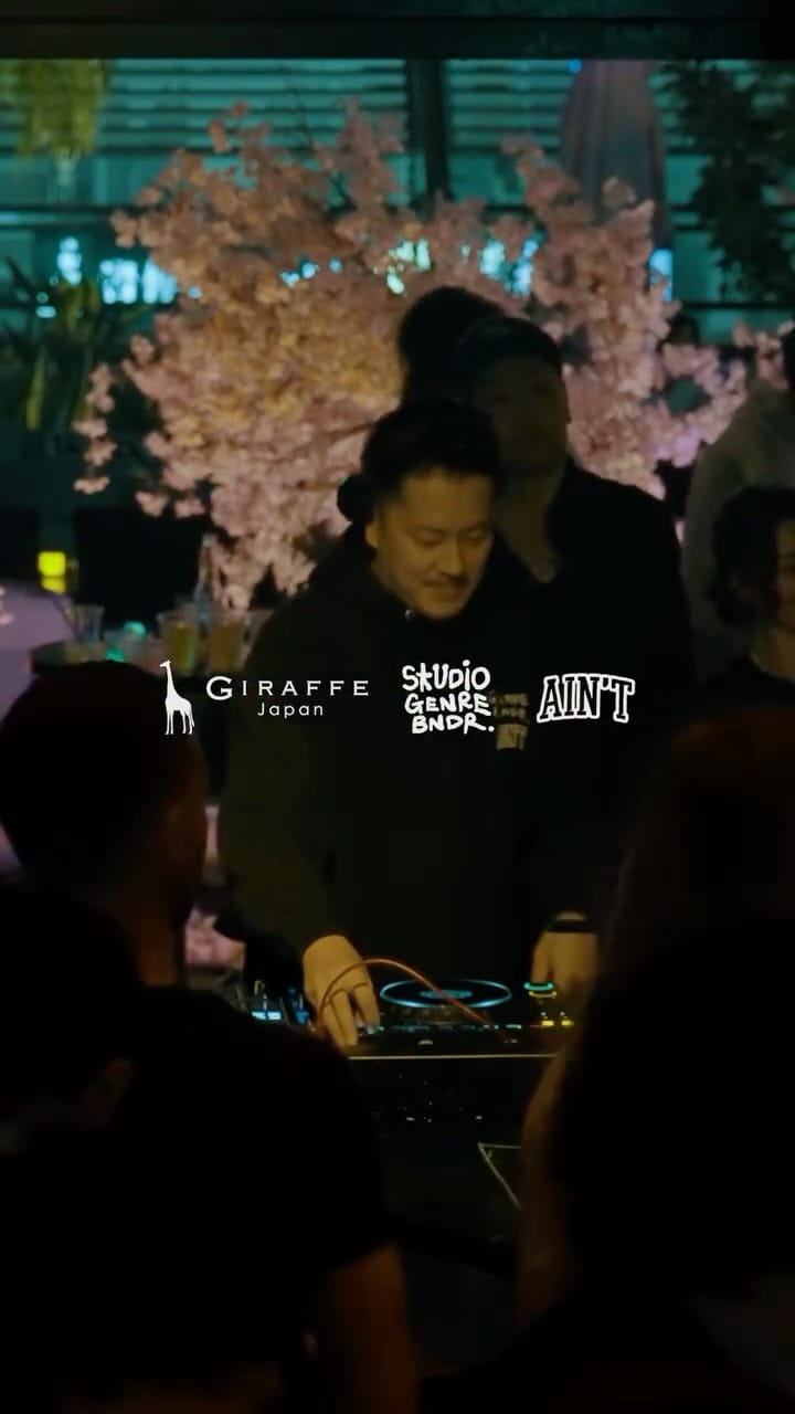Post 8 by 𝐃𝐉 𝐁≒𝐁𝐀𝐋𝐋 on Instagram (video)