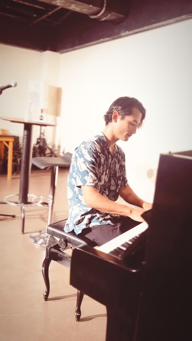 Post 5 by Ryo Natoyama(名渡山遼) on Instagram (video)
