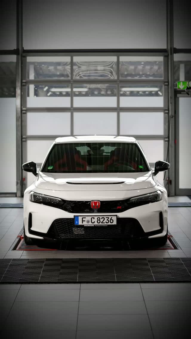 Post 2 by Honda Deutschland Automobile on Instagram (video)