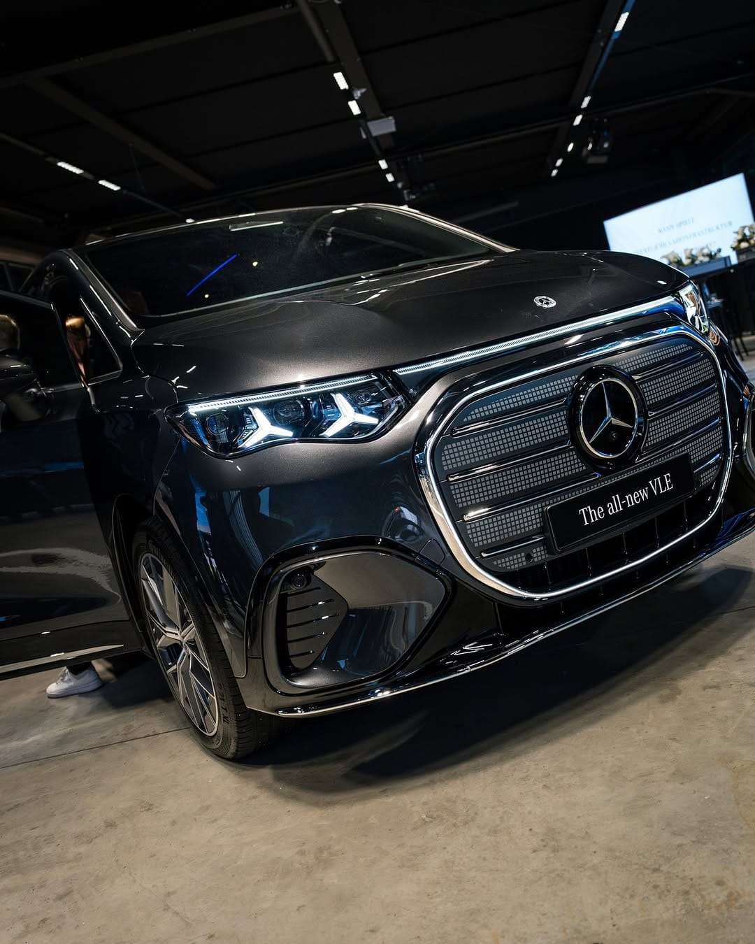 Post 10 by Mercedes-Benz Niederlassung Stuttgart on Instagram (carousel)