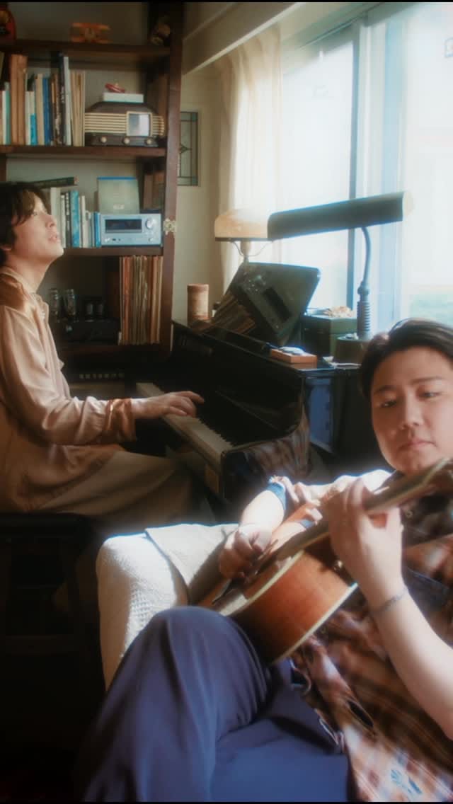 Post 9 by SHE'S on Instagram (video)