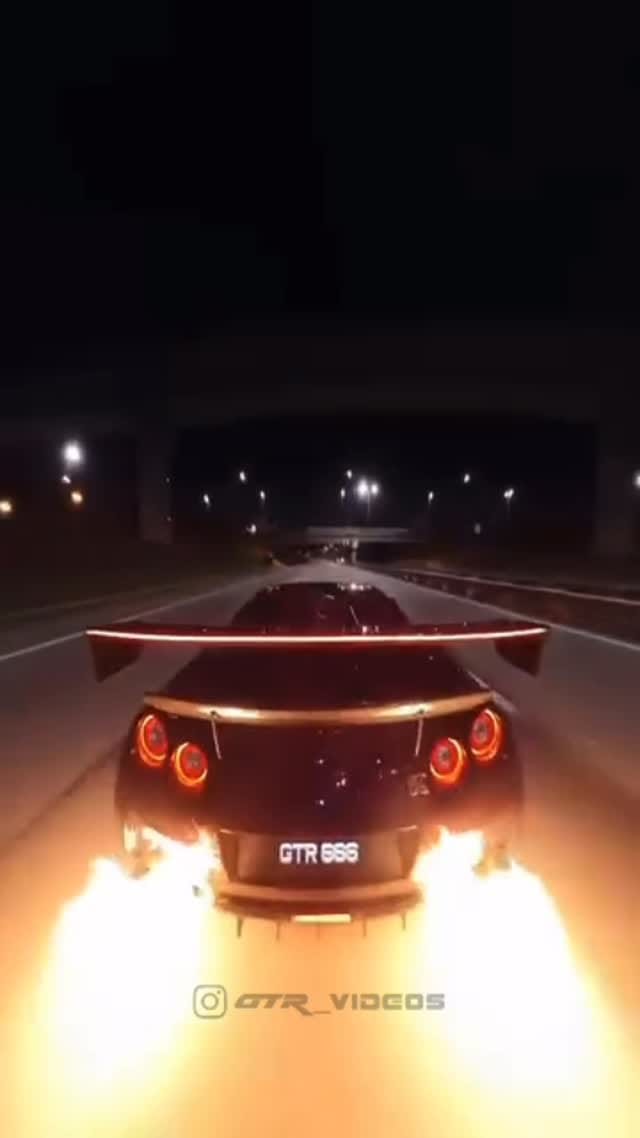 Post 4 by NISSAN GTR VIDEOS 🇯🇵 on Instagram (video)