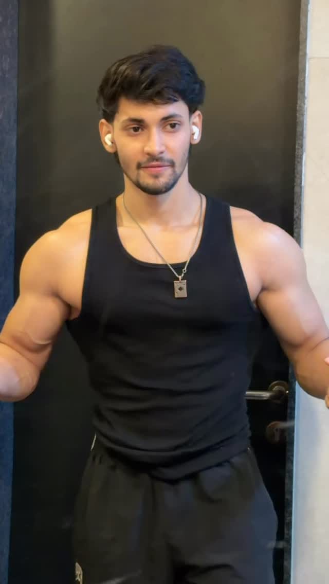 Post 6 by Luckyy | Fitness | Fashion Model on Instagram (video)