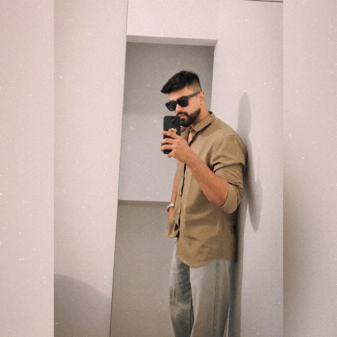 Post 4 by Amit Kumar Sharma on Instagram (image)