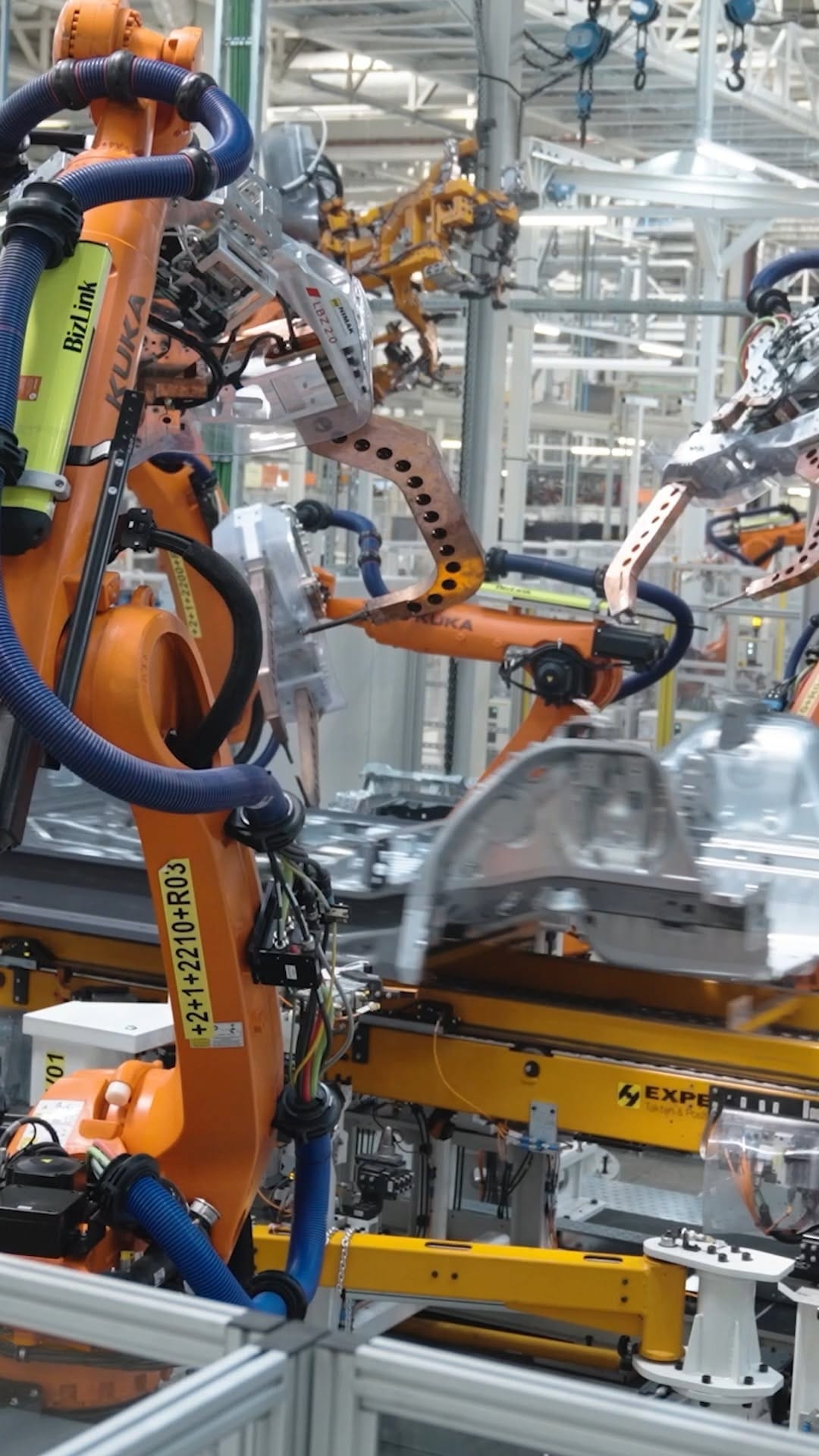 Post 3 by Volkswagen Danmark on Instagram (video)