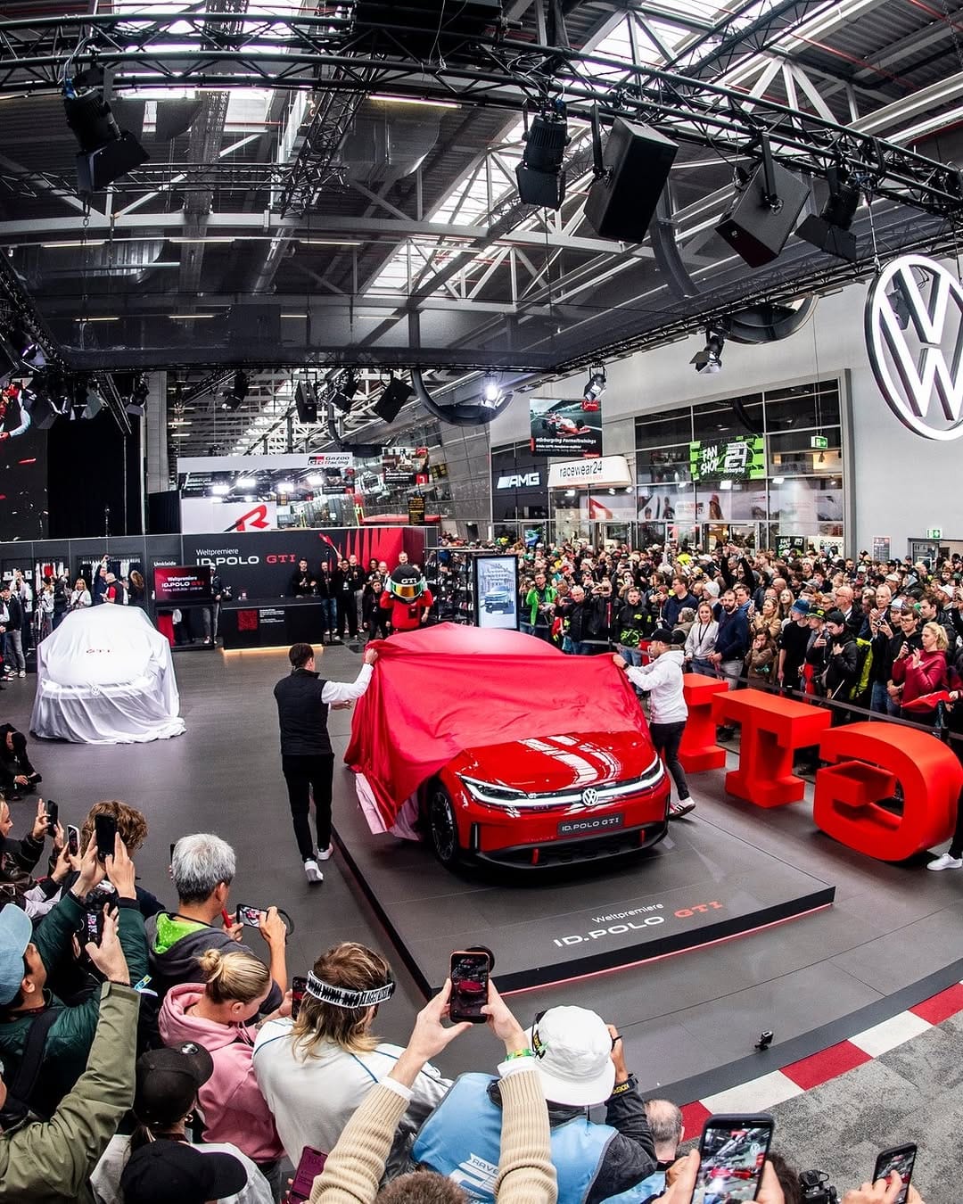 Post 6 by Volkswagen Danmark on Instagram (carousel)