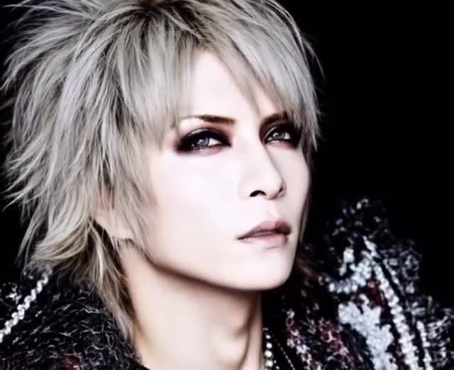 Post 10 by Juka on Instagram (video)
