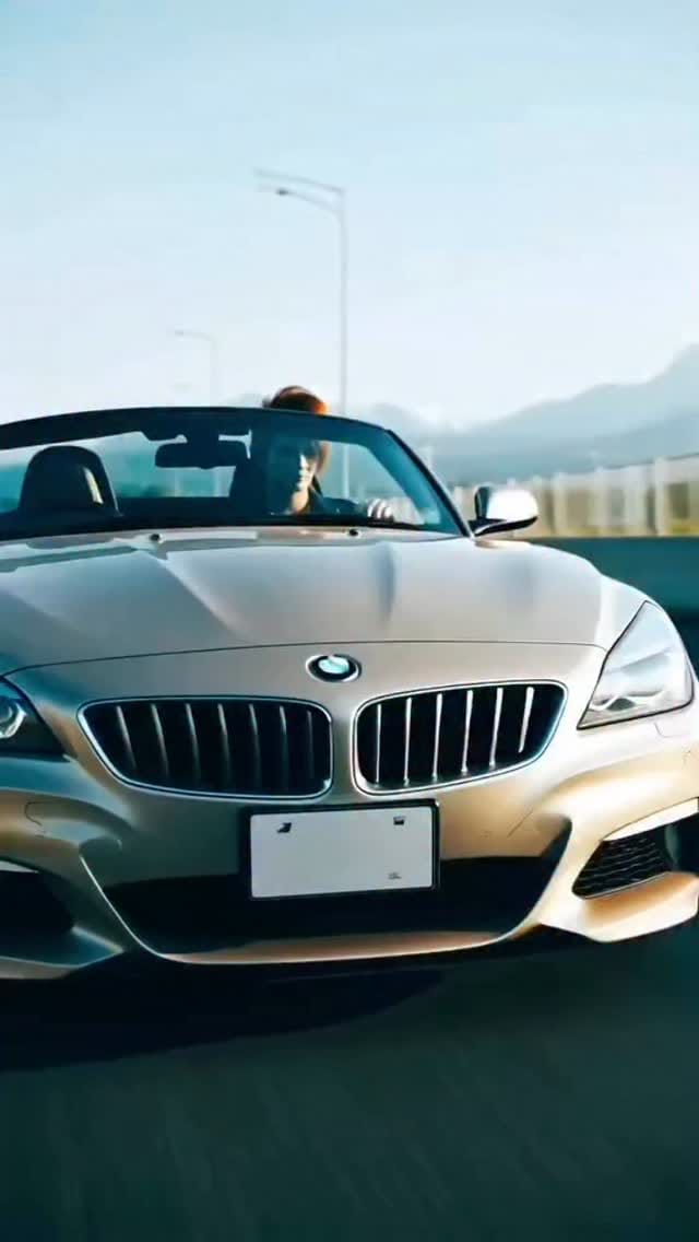 Post 6 by Juka on Instagram (video)