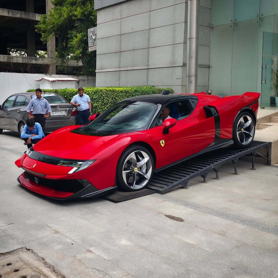 Post 10 by Delhisupercars 🇮🇳 on Instagram (carousel)