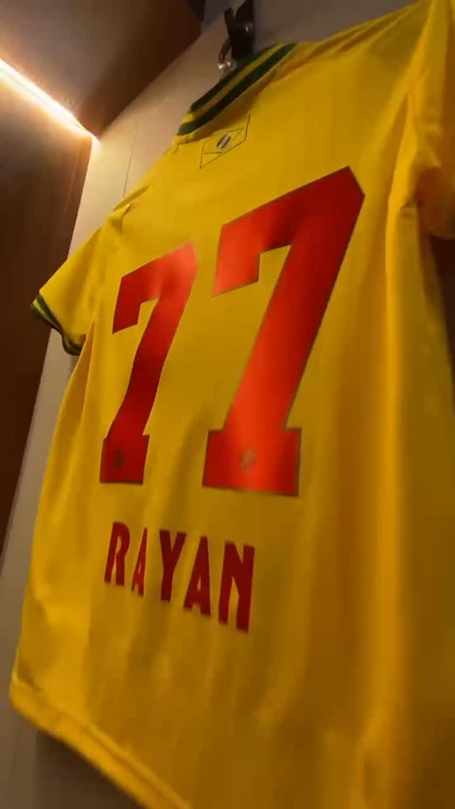 Post 4 by VG Oficial on Instagram (video)