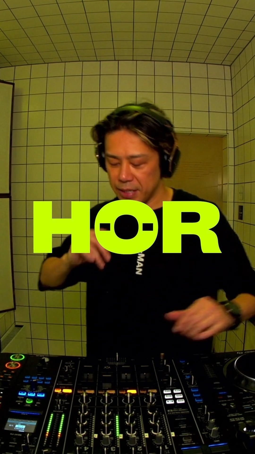 Post 10 by O-MAN on Instagram (video)
