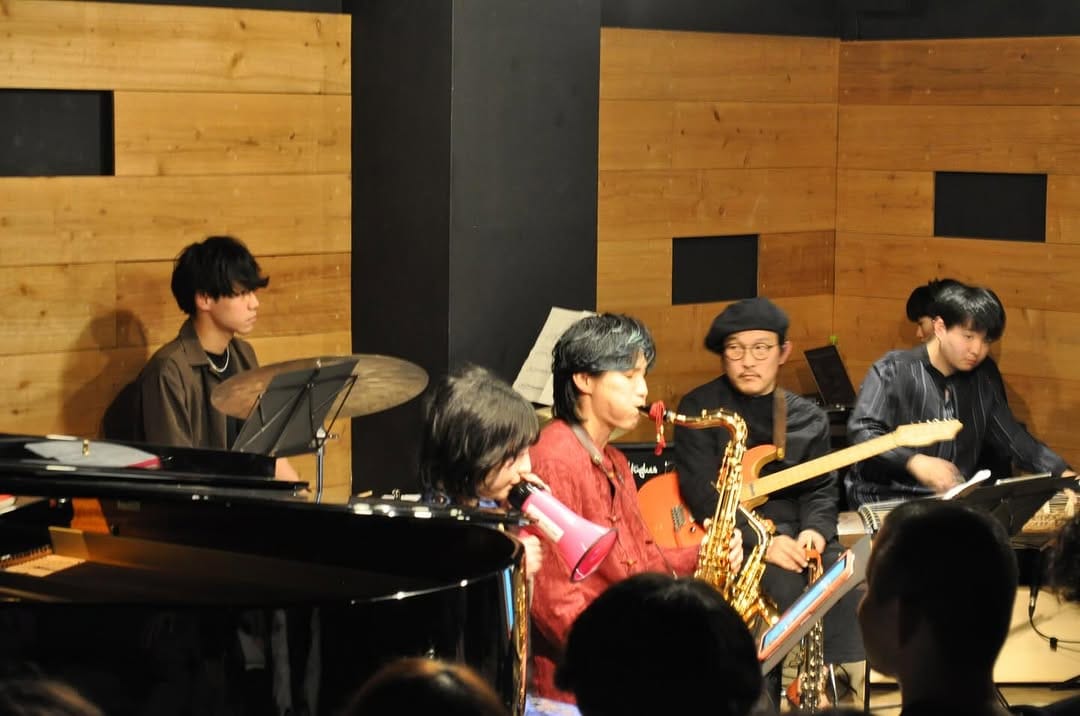Post 10 by Yo Matsushita🎷 on Instagram (carousel)