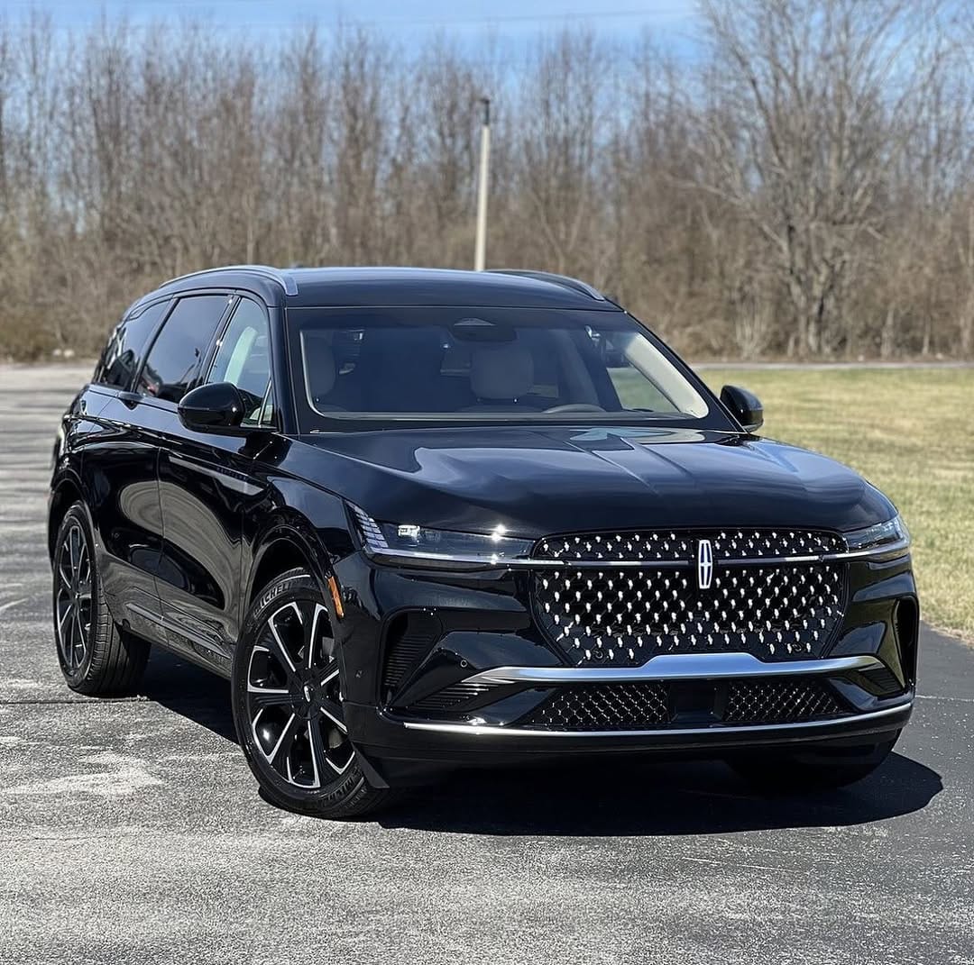 Post 4 by The SUV Culture™ on Instagram (carousel)