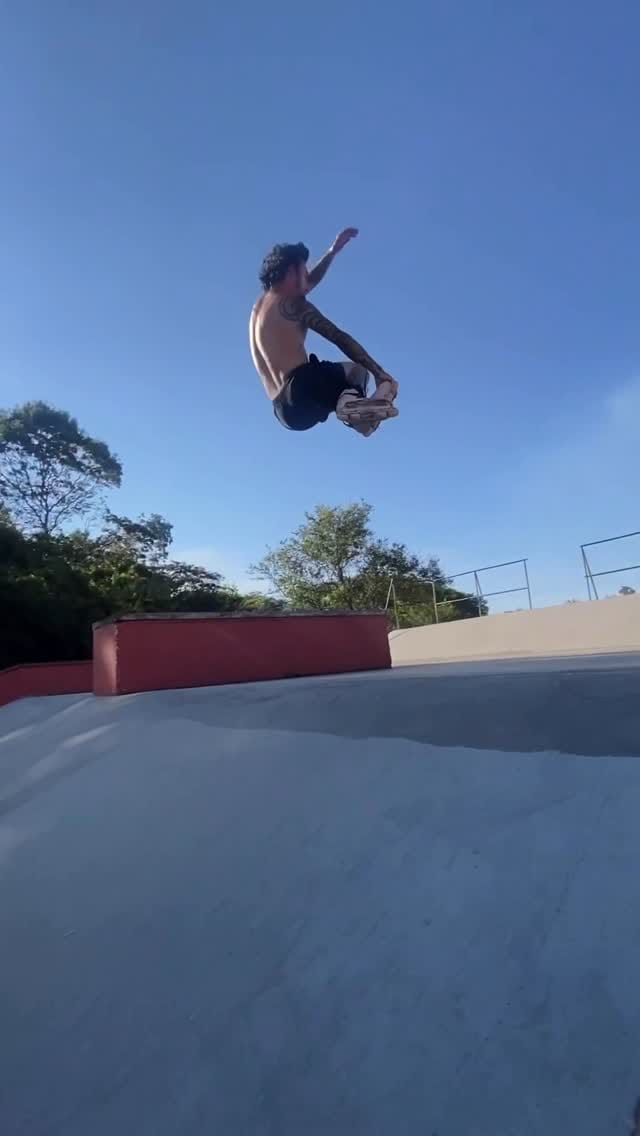 Post 9 by Felipe Zambardino on Instagram (video)